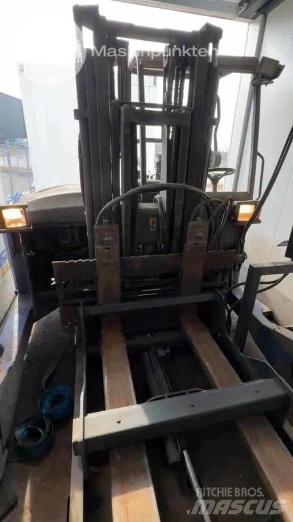 Moffett M4 25.3 NX Diiseltõstukid