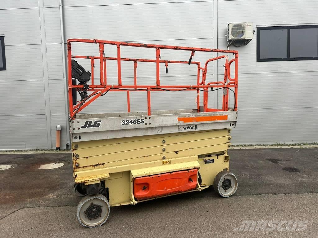 JLG 3246 ES Käärtõstukid