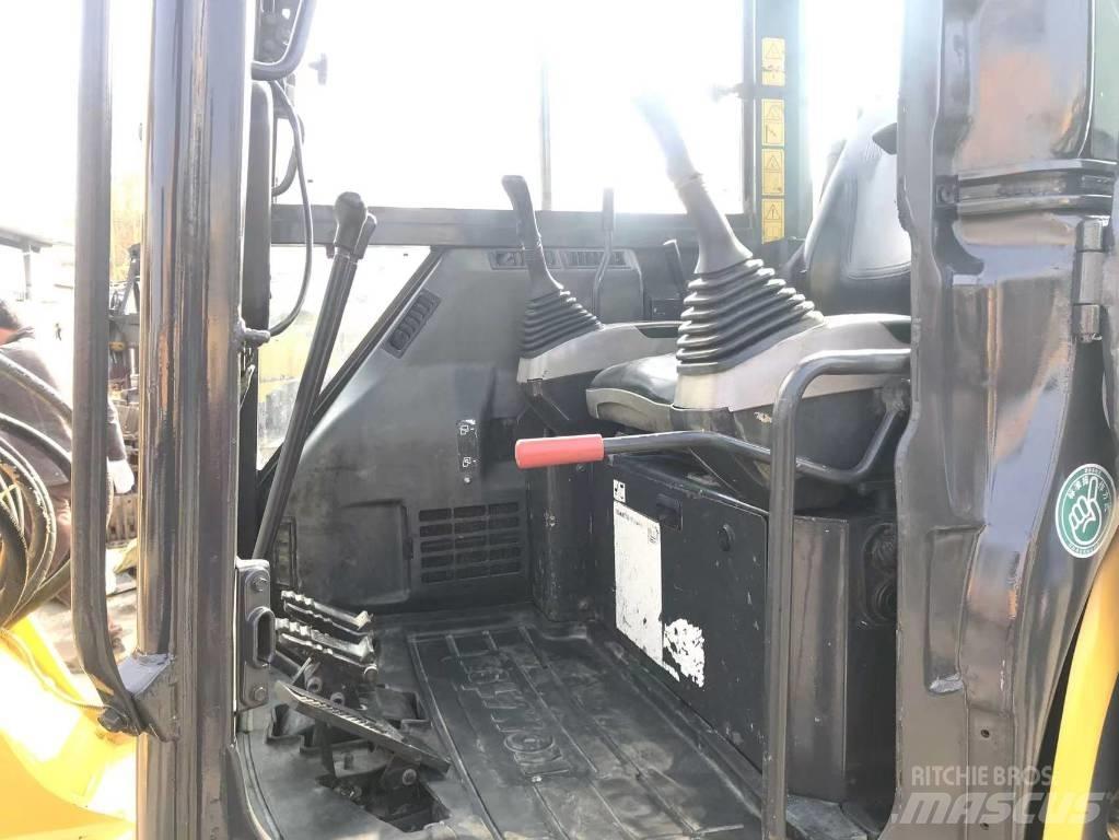 Komatsu PC 55 Roomikekskavaatorid