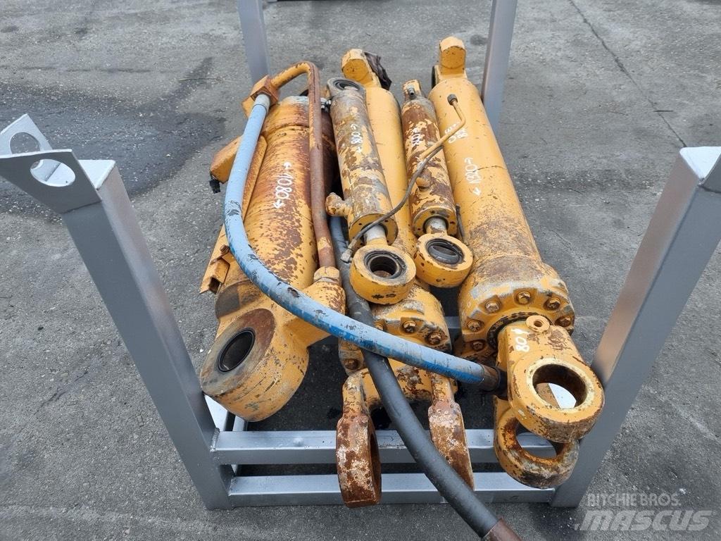 CASE 921 c siłowniki Hüdraulika