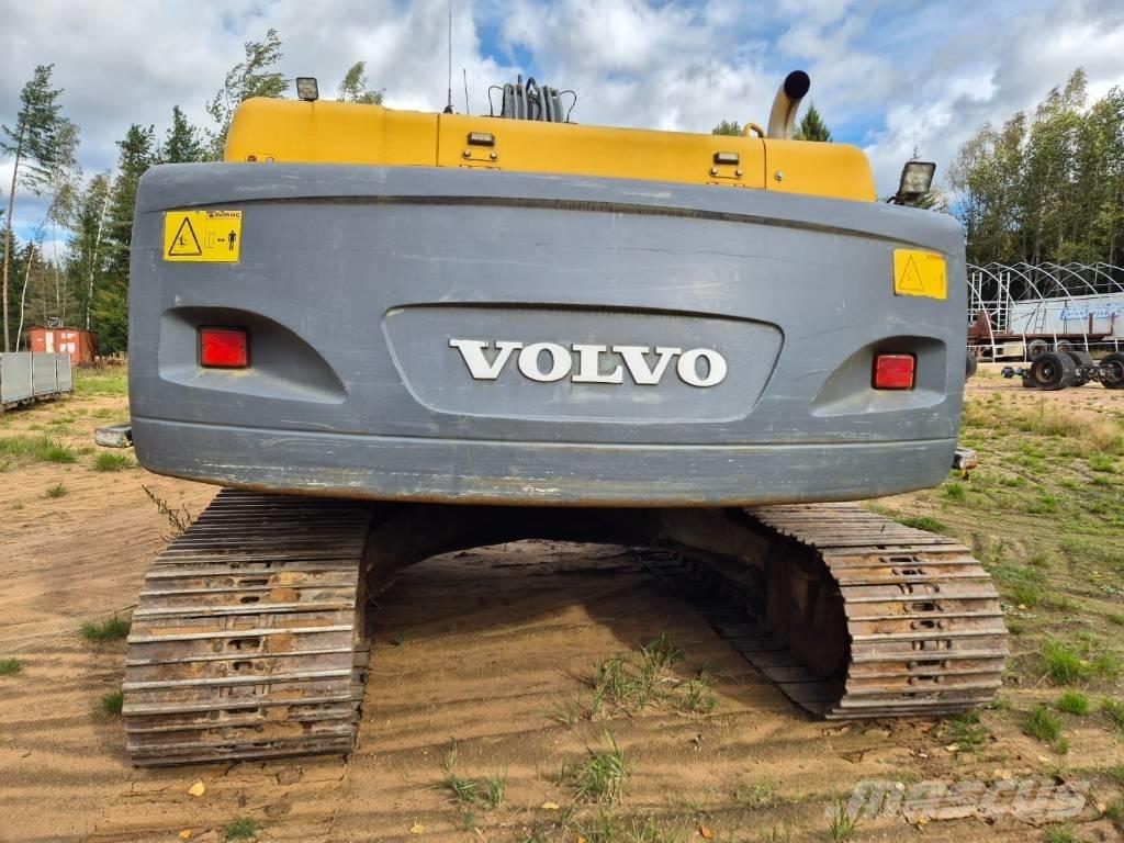 Volvo EC 240 B LC Roomikekskavaatorid