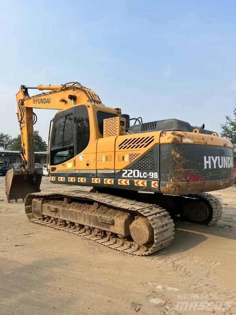 Hyundai 220lc-96 Roomikekskavaatorid
