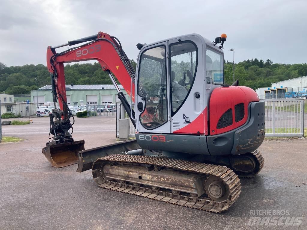 Neuson 8003 Väikeekskavaatorid 7t-12t