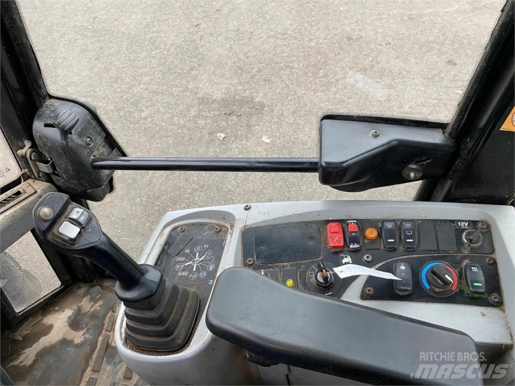 CAT 908M Muud põllumajandusmasinad
