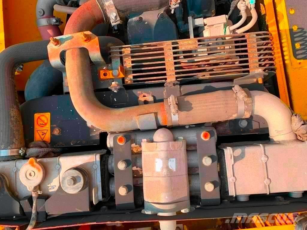 Komatsu PC 240 Roomikekskavaatorid