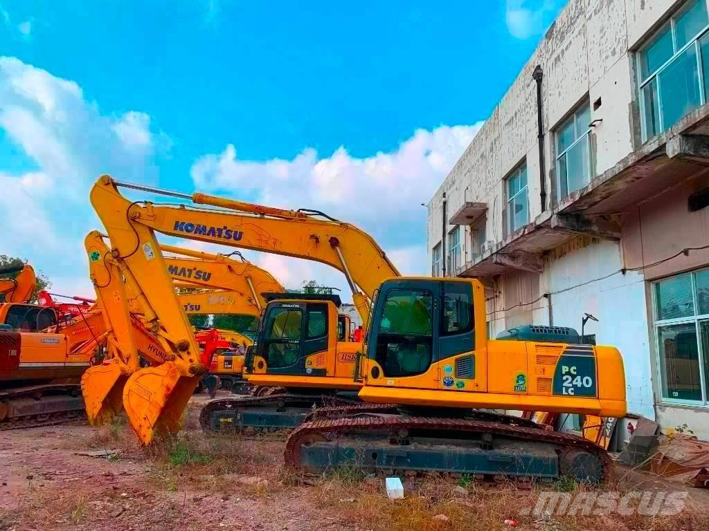Komatsu PC 240 Roomikekskavaatorid