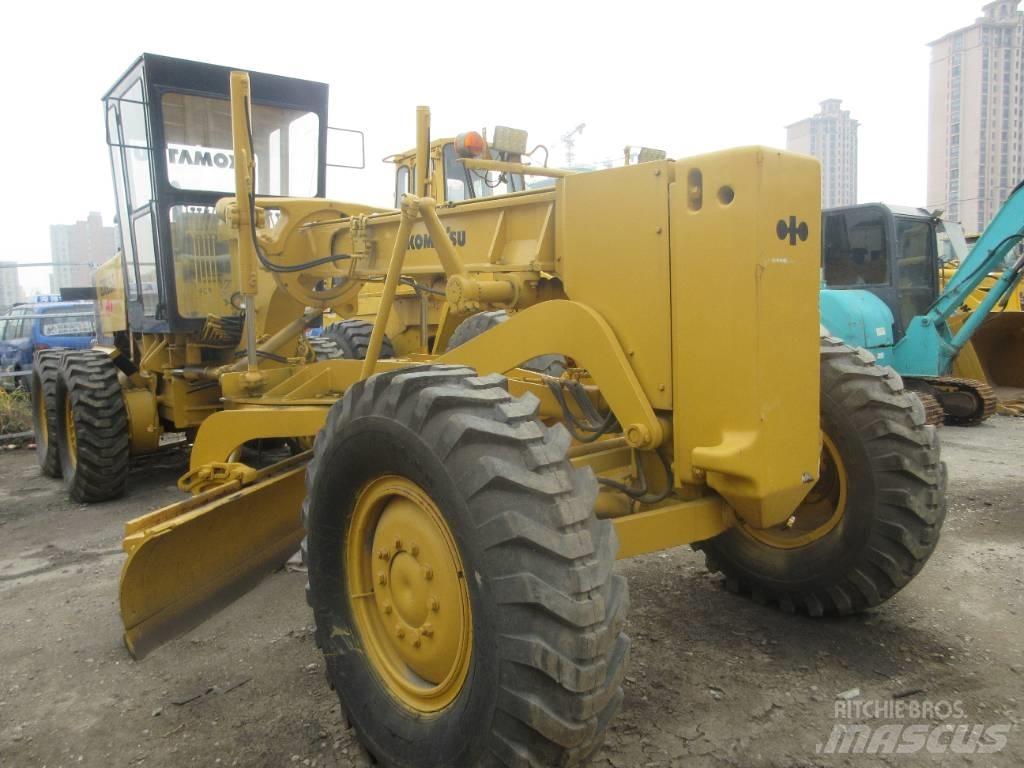 Komatsu GD 623 Greiderid