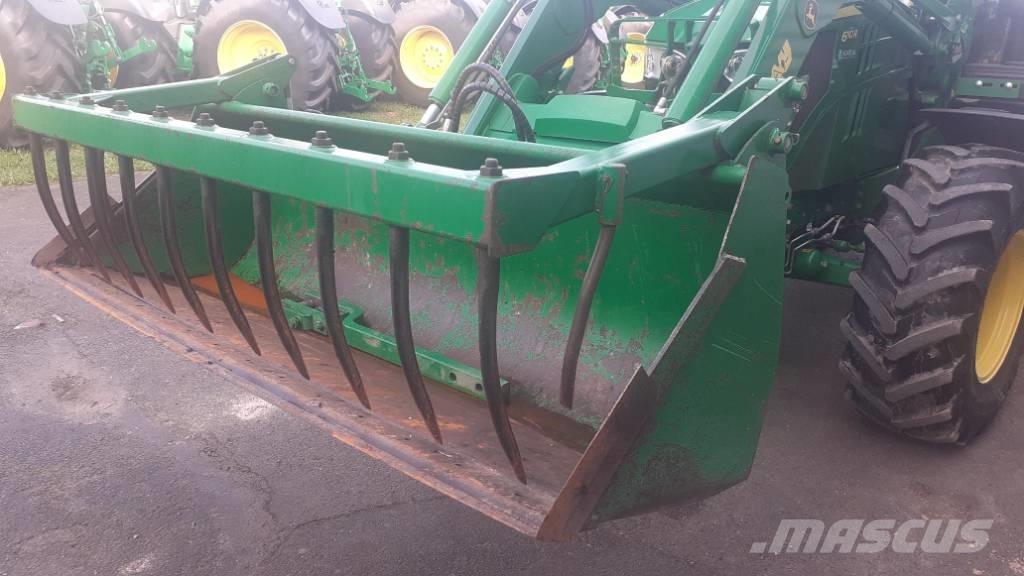 John Deere 6110 R Traktorid