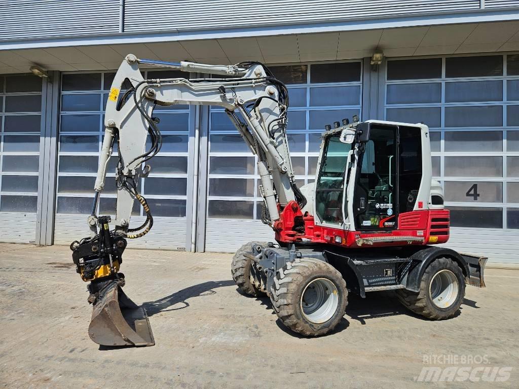 Takeuchi TB295W Ratasekskavaatorid