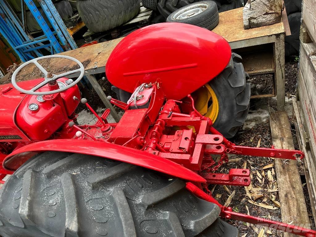 David Brown 850 Traktorid