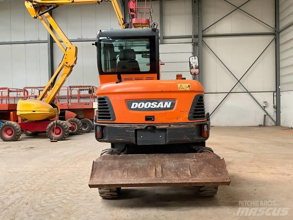 Doosan DX 55 W Ratasekskavaatorid