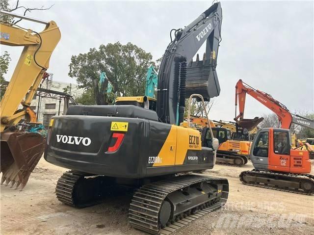 Volvo EC 210 Roomikekskavaatorid
