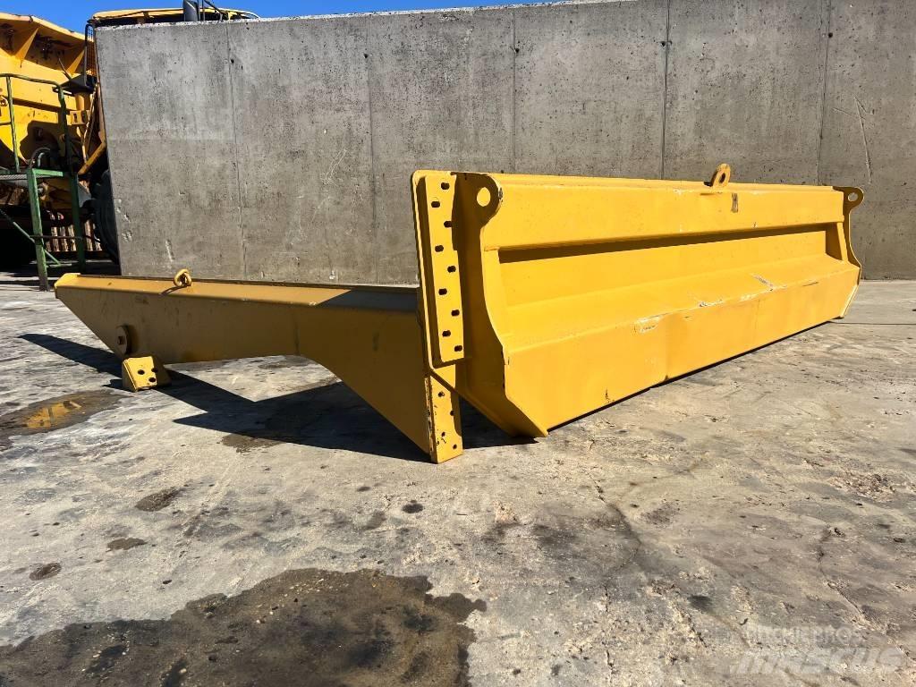 CAT 735 Tagaluugid