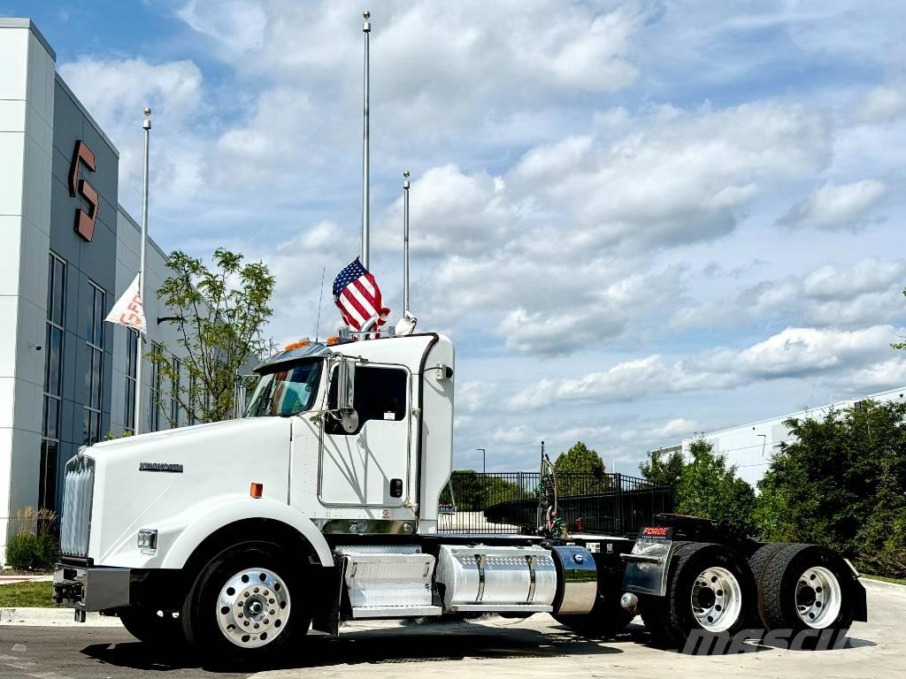 Kenworth T 800 Sadulveokid