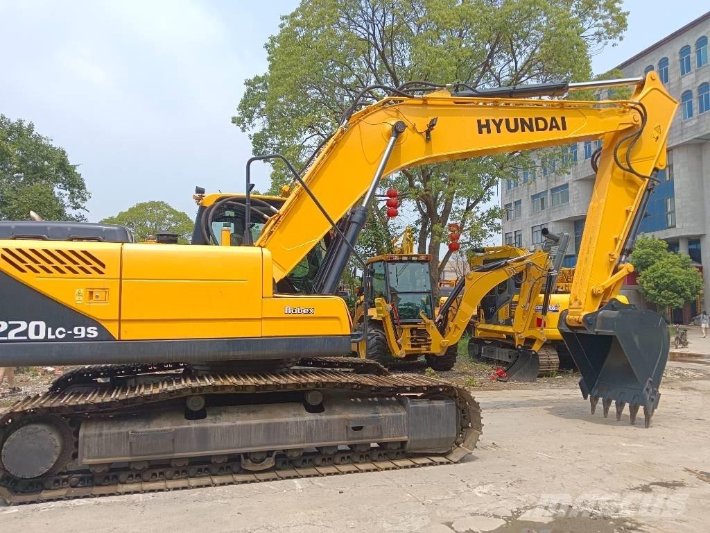 Hyundai R220LC-9S Roomikekskavaatorid