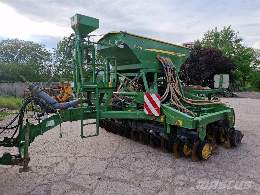 John Deere 750 A Külvik-äkked
