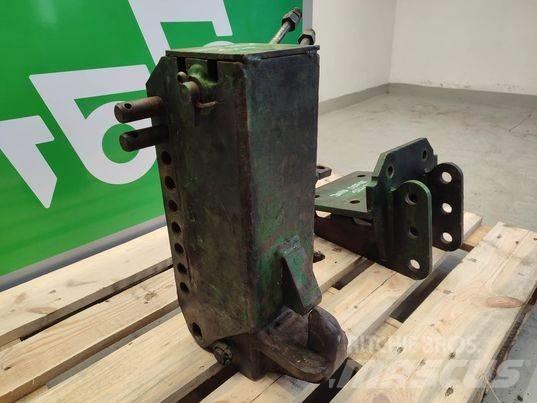 John Deere 3220 hook kabiinid