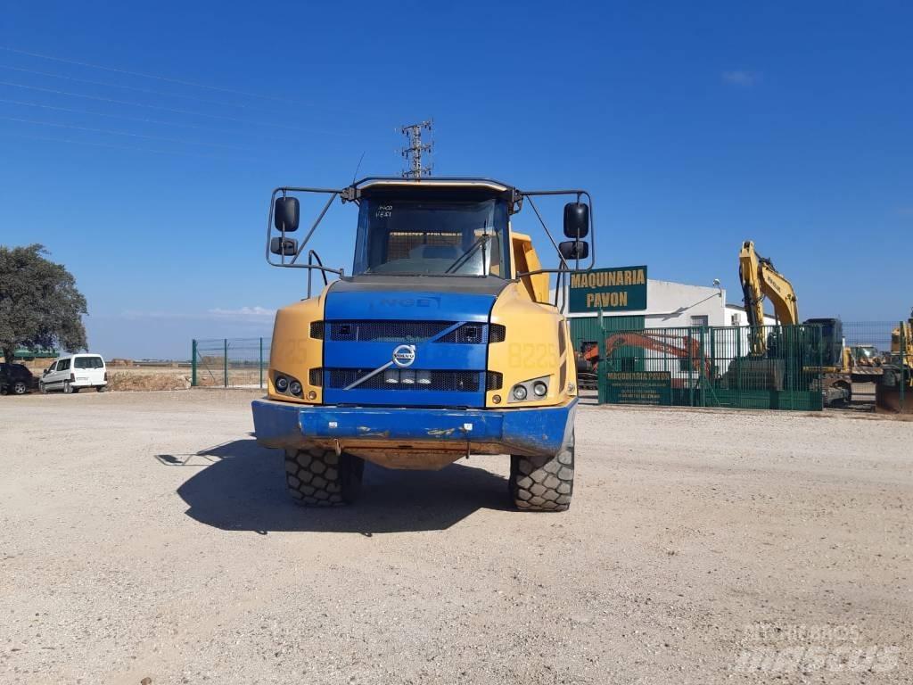 Volvo A 25 F Liigendraamiga pinnaseveokid
