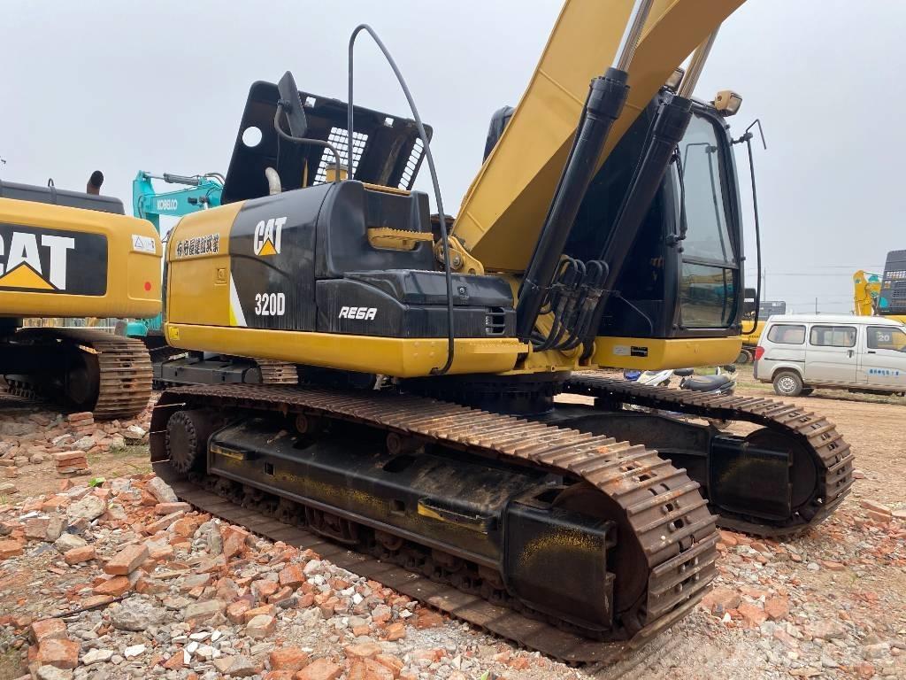 CAT 320 D L Roomikekskavaatorid