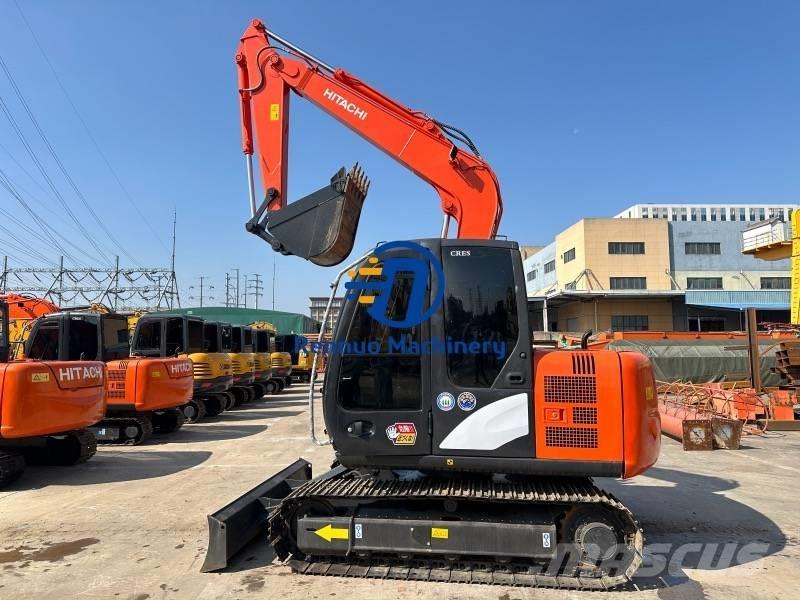 Hitachi ZX70 Miniekskavaatorid < 7 t