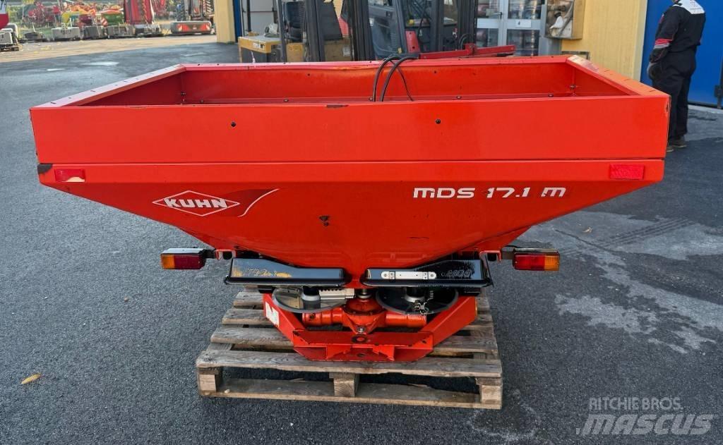 Kuhn MDS 17.1 Väetisekülvikud pihustiga