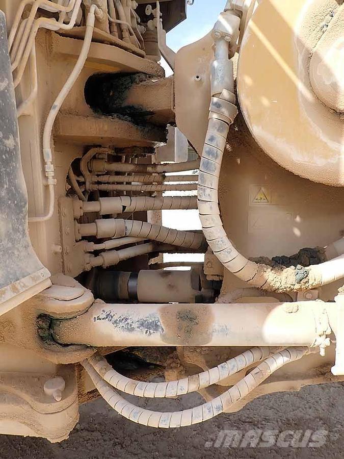 CAT 988K Rataslaadurid