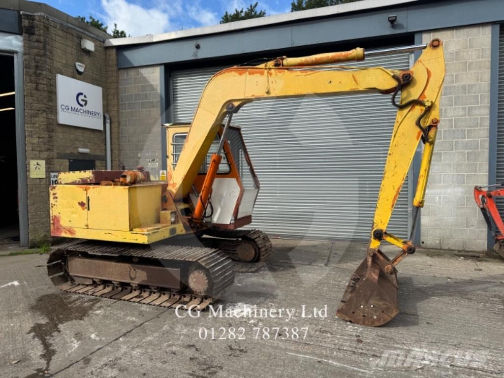Hitachi UH031 Roomikekskavaatorid