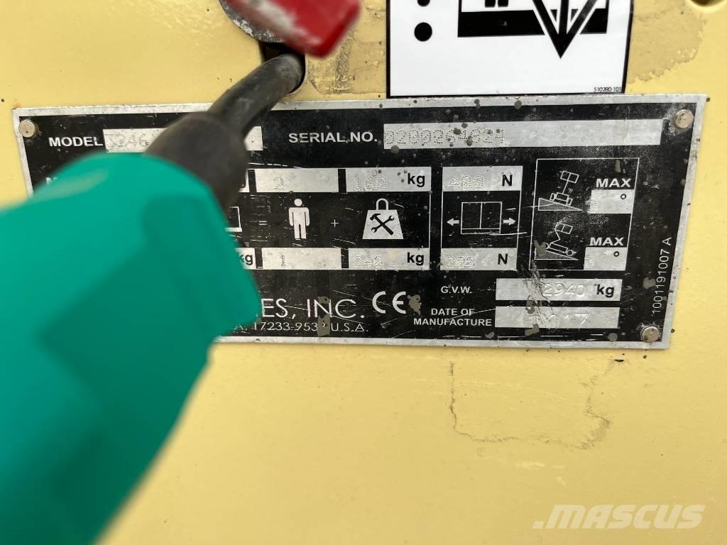 JLG 3246 ES Käärtõstukid