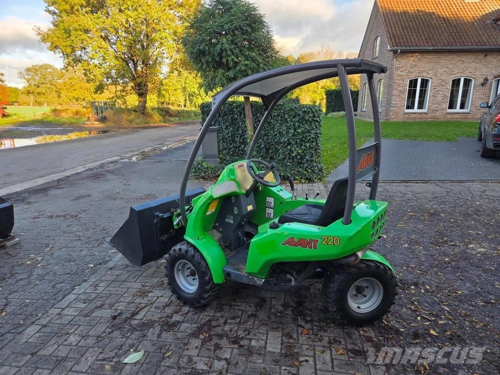 Avant 220 Mitmeotstarbelised laadurid