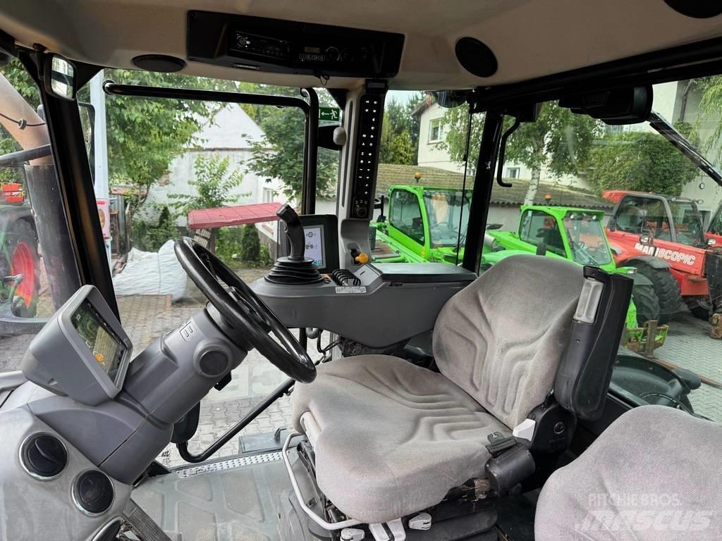 JCB FASTRAC 4220 Traktorid