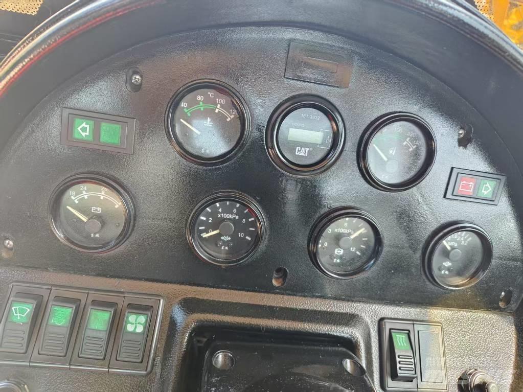 CAT 966 H Rataslaadurid