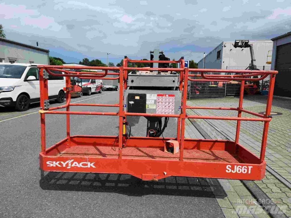 SkyJack SJ 66 T Iseliikuvad poomtõstukid