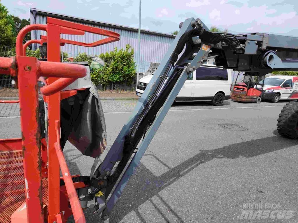 SkyJack SJ 66 T Iseliikuvad poomtõstukid