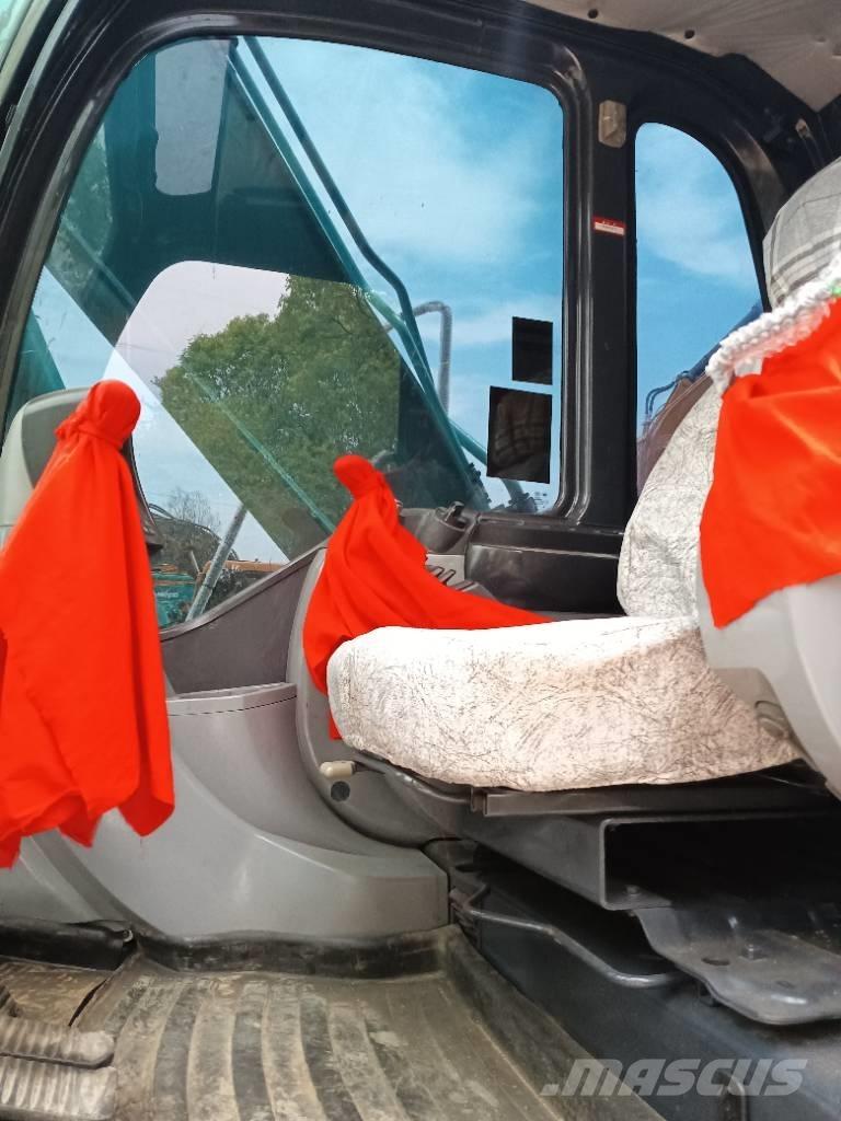 Hitachi ZX 135 U-5 Roomikekskavaatorid