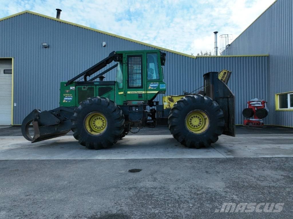 John Deere 540 G III Väljaveotraktorid