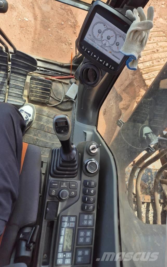 Doosan DX 300 LC-5 Roomikekskavaatorid