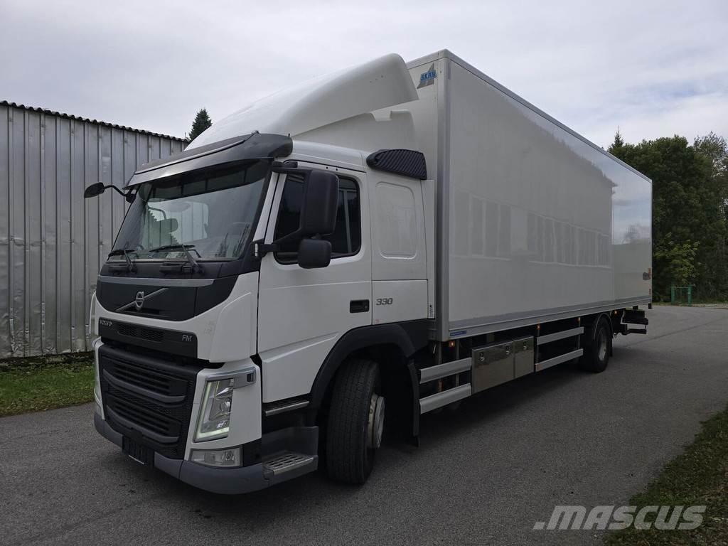 Volvo FM330 4X2 Furgoonautod