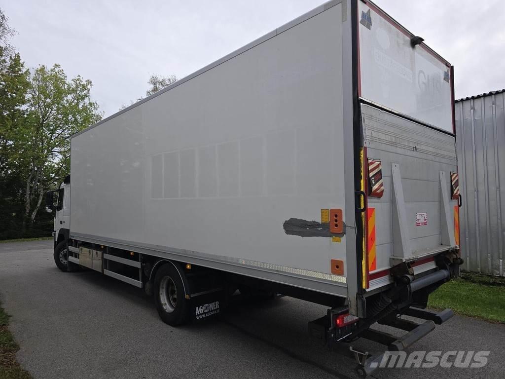 Volvo FM330 4X2 Furgoonautod