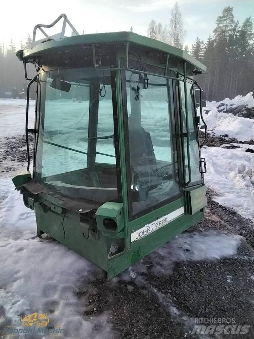 John Deere 1710 Kabiinid