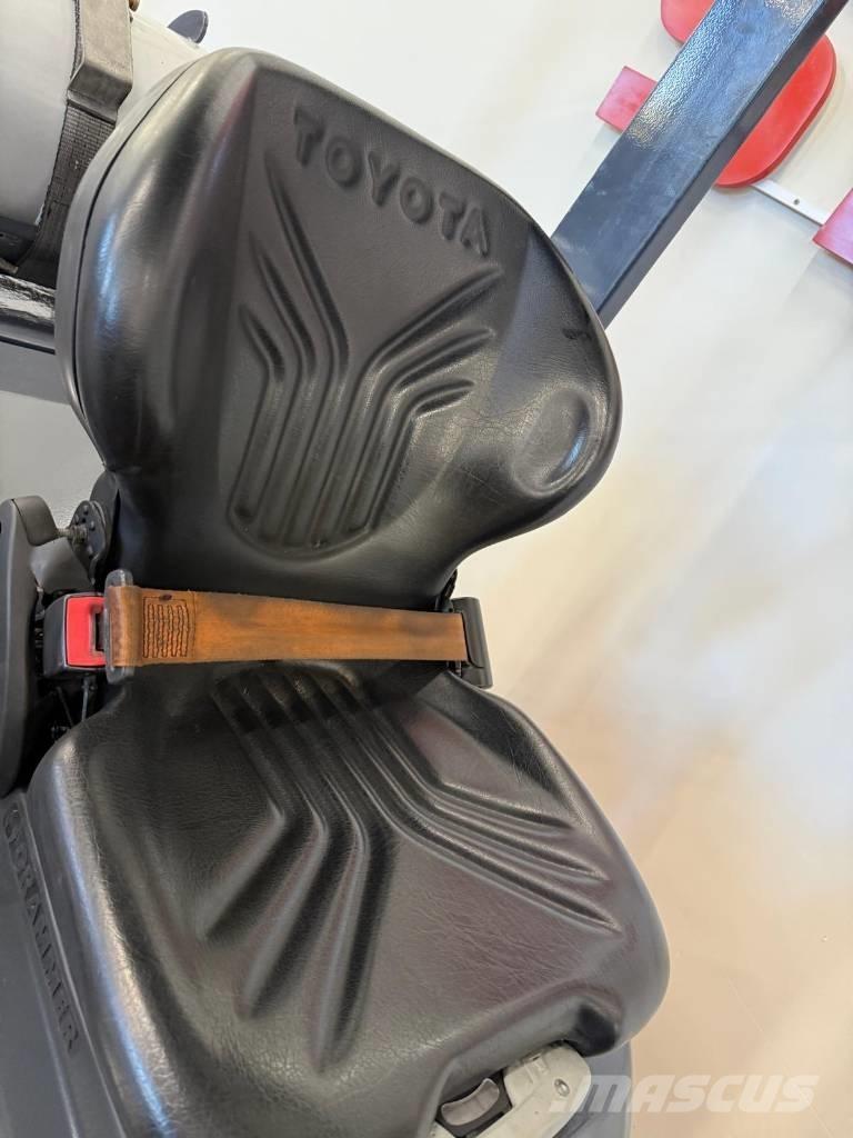 Toyota 11051 - 8FBE15T Elektritõstukid