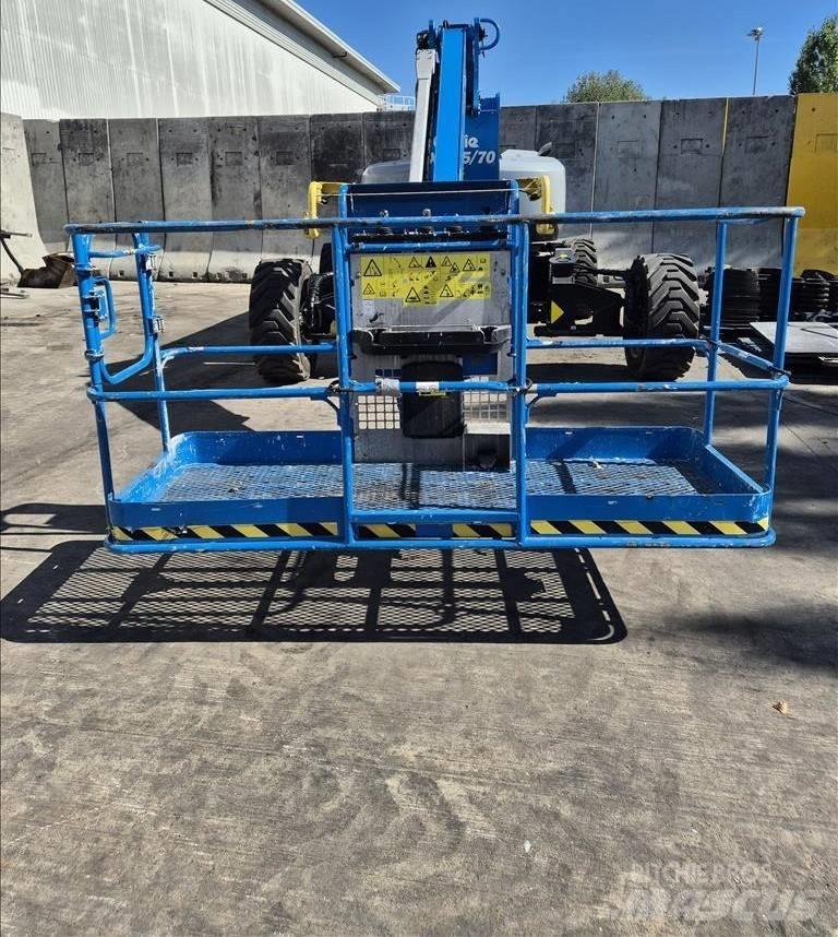 Genie ZX 135/70 Iseliikuvad poomtõstukid