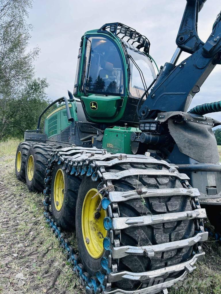John Deere 1170G 8W Harvesterid
