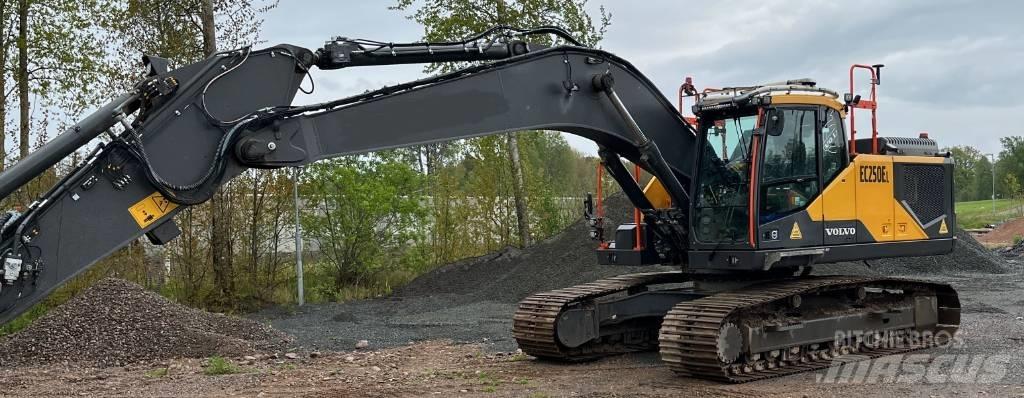 Volvo EC 250 EL Roomikekskavaatorid