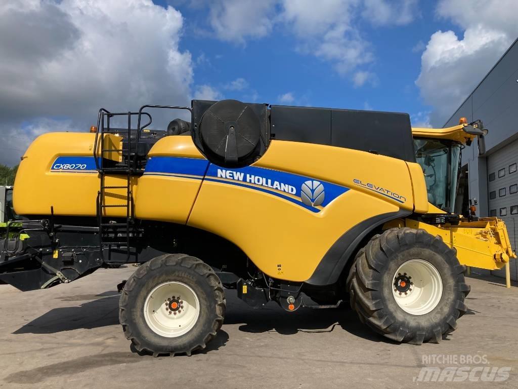 New Holland CX 8070 Teraviljakombainid