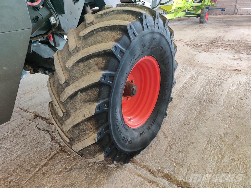 CLAAS TUCANO 480 Teraviljakombainid