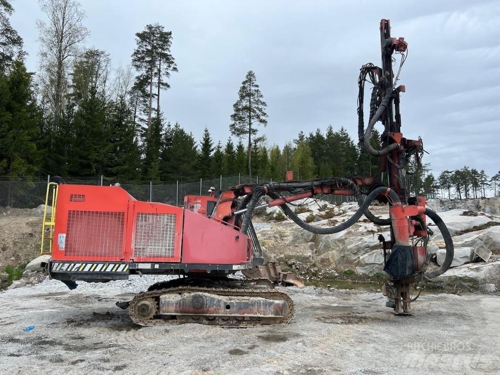 Sandvik DX 780 Vertikaalsed puurmasinad