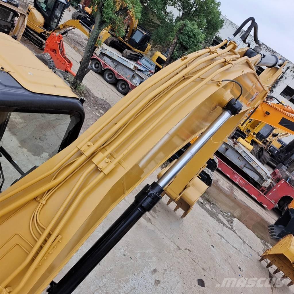 CAT 320 D Roomikekskavaatorid