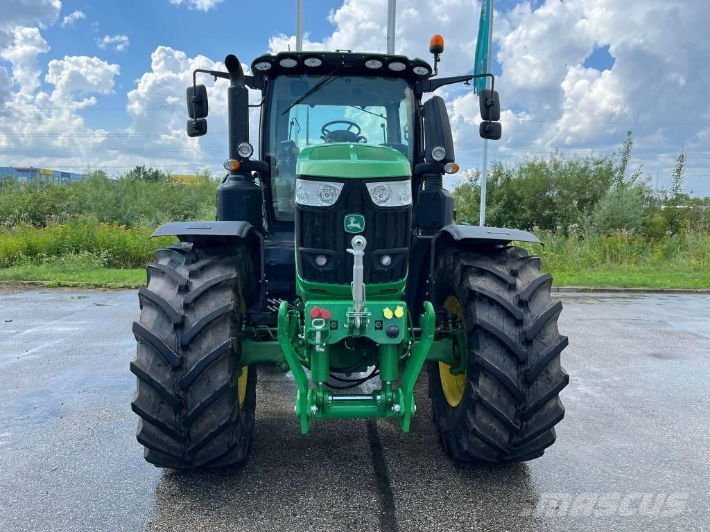 John Deere 6230 R Traktorid