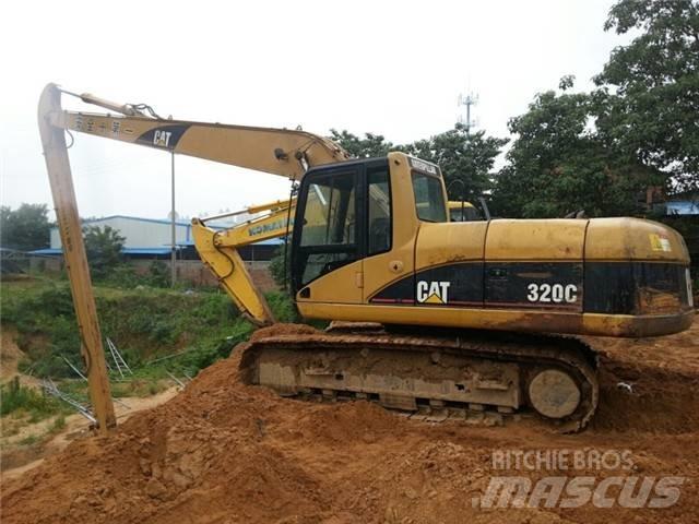 CAT 320 C Pika noolega ekskavaatorid