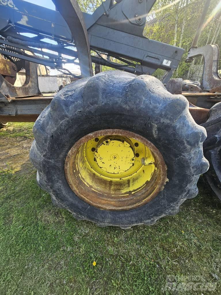 John Deere 1510 G Forwarderid